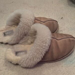 UGG Women's Cozy Tan Slippers
